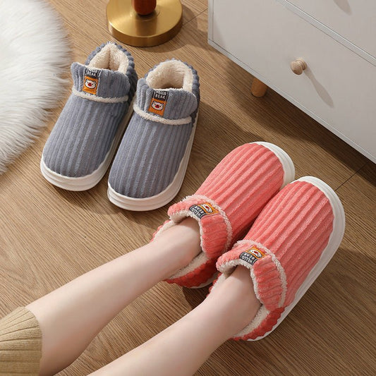 Chaussons confortables Doudounea en velours côtelé doublés de fourrure, disponibles en gris et corail, parfaits pour l'hiver et l'intérieur