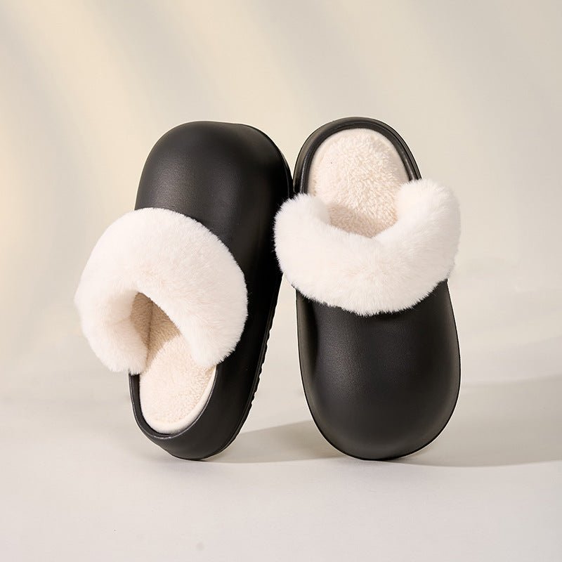 Chaussons d'hiver Doudounea en cuir noir avec doublure et bordure en fourrure blanche, design élégant et confortable pour la maison