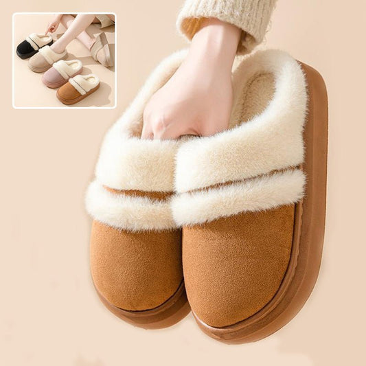 Pantoufles d'hiver Doudounea en suède camel avec doublure fourrure blanche, chaussons confortables pour maison avec semelle antidérapante